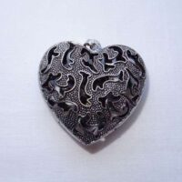 Cuore in metallo ciondolo "cuore cashmere" con sonaglio cm 4,6 x 4,4 x 1,95 argento
