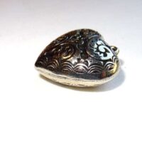 Cuore in metallo ciondolo "acanto" cm 3,4 x 3,4 x 1,7 colore argento