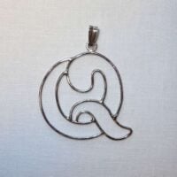 Lettera "q" struttura in argento 925  by roberta dazzini