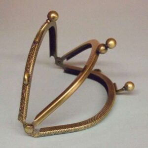 Chiusura per borsetta rettangolare zigrinata colore argento cm 12