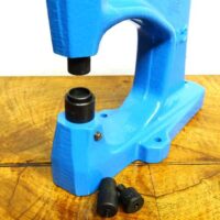 Torchietto manuale n° 2 in metallo per bottoni  a pressione  + punzoni da 10 mm