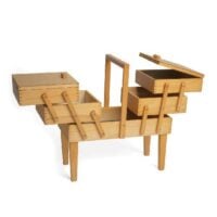 Portalavoro con piedi in legno