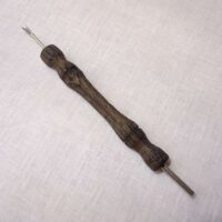 Toglispilli doppio in legno fossile sabbiato