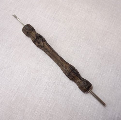Toglispilli doppio in legno fossile sabbiato