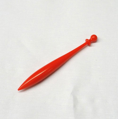 Fusello in materiale plastico n°107 rosso valentino cm 11