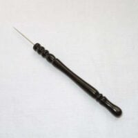 Punteruolo/ sfilafili con manico in legno di ebano  con parapunta