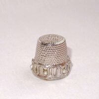 Ditale serpentino e perle di lago bianche in argento 925°°°mm16 by roberta dazzini
