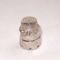Ditale con 9 swarovski  bianchi in argento 925°°°mm15 by roberta dazzini