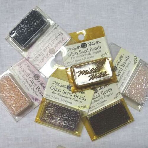 Jolly 6 confezioni mill hill frosted e seed beads mm 2,2