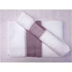 Inserto cuore in tela aida cm 15 x 13 bianco