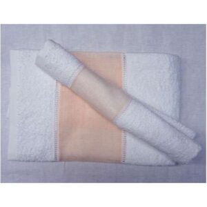Inserto cuore in tela aida cm 15 x 13 bianco
