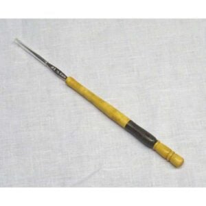 Uncinetto punta dorata 2,10 con manico ergonomico in legno di mogano