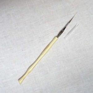 Uncinetto punta dorata 2,10 con manico ergonomico in legno di mogano