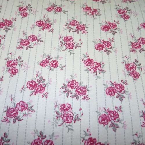 Roselline rosa 100% cotone altezza cm 140 € 12,00 al metro vendita a multipli di 50 cm