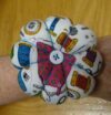 Puntaspilli da polso con elastico "margherita" - immagine 2