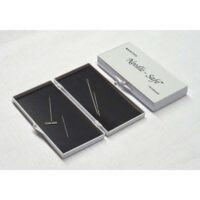 Porta aghi magnetico in plastica bianca cm 11,3 x 5,5 x 1,5