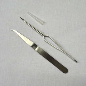 Uncinetto con manico e coperchio in legno 0,40