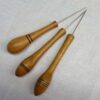 Spillone per sfilare con punta a pallina n°9  ciliegio - immagine 2