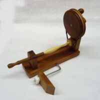 Avvolgifuselli da tavolo in legno per fuselli cantu'