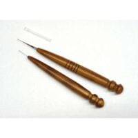 Uncinetto punta dorata 0,50/22 + foradisegni , kit 2pz in  ciliegio