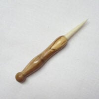 Punteruolo aggiustaordito in legno di ulivo e osso cm 11