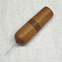 Cilindro con spillone "turcasso  massaranduba" con calamita porta uncinetti e levaspilli