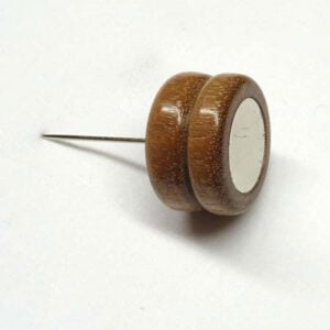 Calamita con base piatta e spillone in legno di bubinga