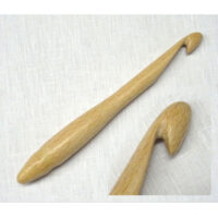 Uncinetto  in legno di faggio n° 12 cm 17