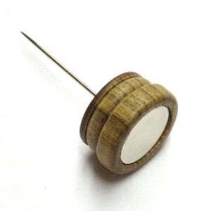Calamita con base piatta e spillone in legno di bubinga