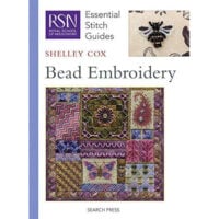 Copertina del libro “RSN Essential Stitch Guides – Beads Embroidery” di Shelley Cox, dedicato alle tecniche di ricamo con perline.