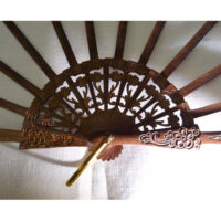 Struttura ventaglio in legno Santo "margherite" cm35/custodia in pelle