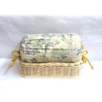 Tombolo con imbottitura di segatura e cestino da cm 24, fiori