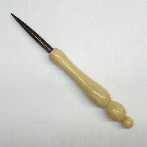 Punteruolo aggiustaordito in legno di ulivo e teak cm 13