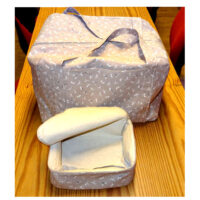 Bor54d Borsa portatombolo ecrù fantasia libellule con bacinella