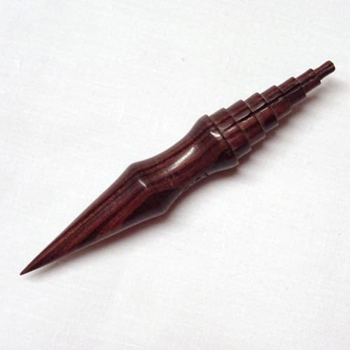 Punteruolo con scaletta per hedebo in legno di rosa da  4 a 16 mm, lunghezza cm 11,6