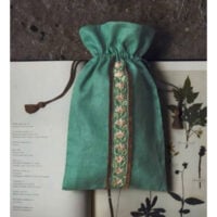 Motifs anciens en broderie traditionnelle & ruban - Megumi Otani