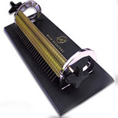 32-row Maxi Pleater per punto smock con 32 aghi montati e rullo da 32 cm