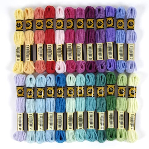 Matassina Lana Colbert DMC da 8 metri in pura lana vergine per ricamo.