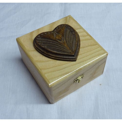 Asl94a Scatola portaspilli in legno con cuore in legno scuro